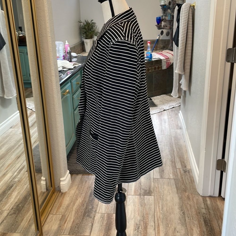 Lafayette 148, black and white blazer new with tags size 12 - Picture 3 of 12